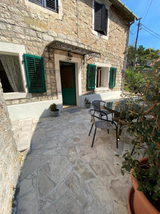 Oldhouse Vucinovic Apartment Tivat